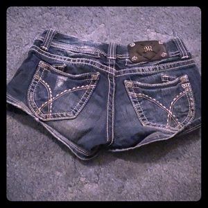 Women’s shorts size 26.